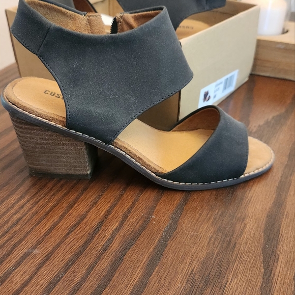 Cushionaire Rosanna Open Heel Sandal - Picture 4 of 5